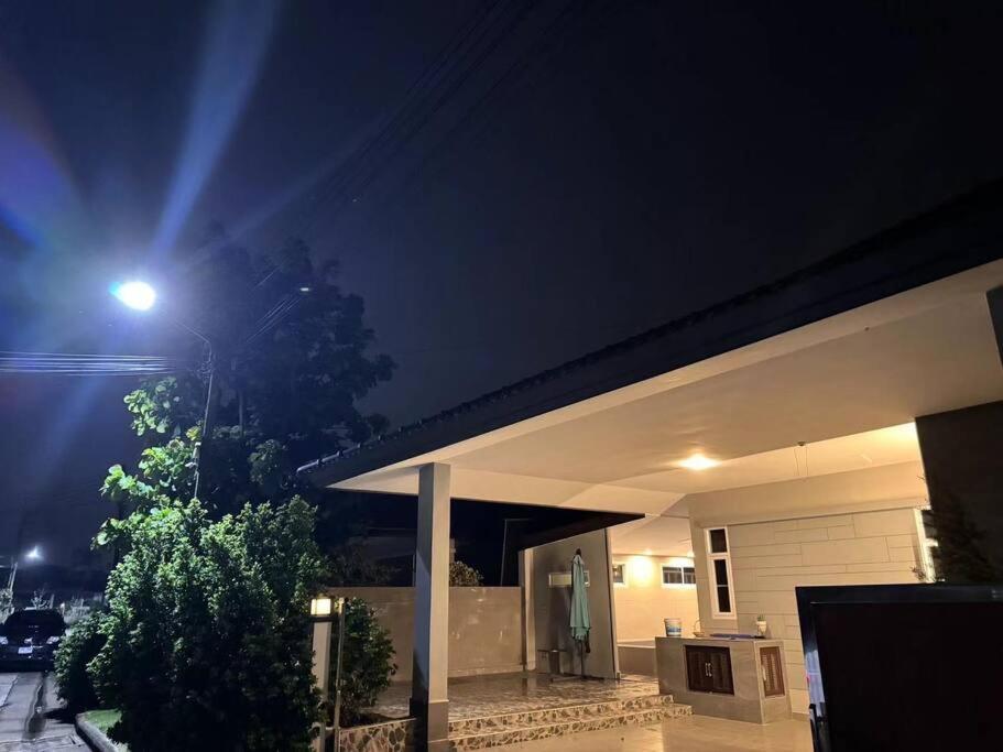 Panalee Banna Village独栋东区3卧室别墅远离尘嚣静谧之王 Nong Prue Luaran gambar